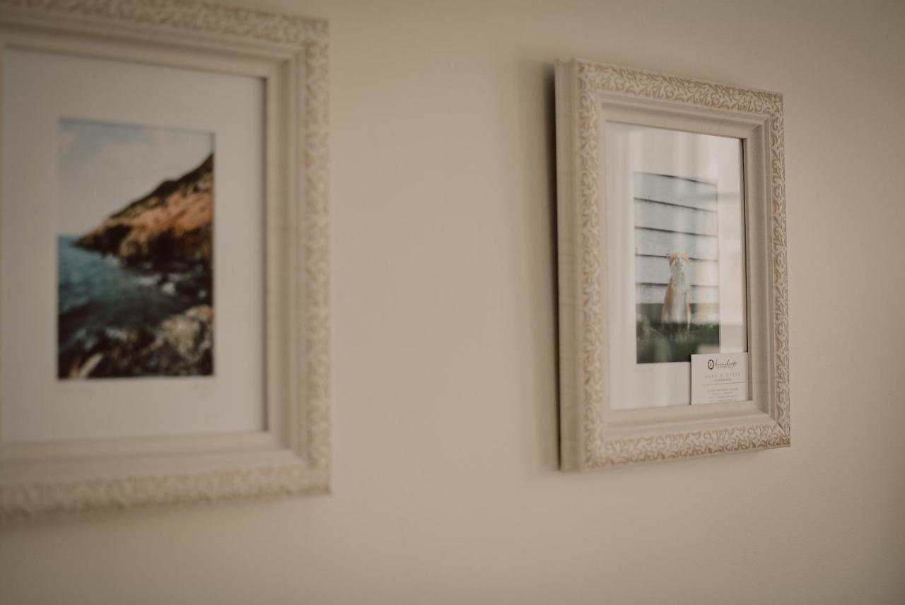 Hill Road Manor Bed & Breakfast แกรนด์ฟอลส์-วินด์เซอร์ ภายนอก รูปภาพ